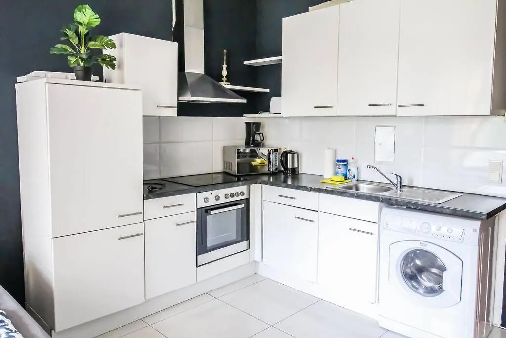 Cozy Two-Bedroom Apartment Mm16 Vienna 0*,  Austria